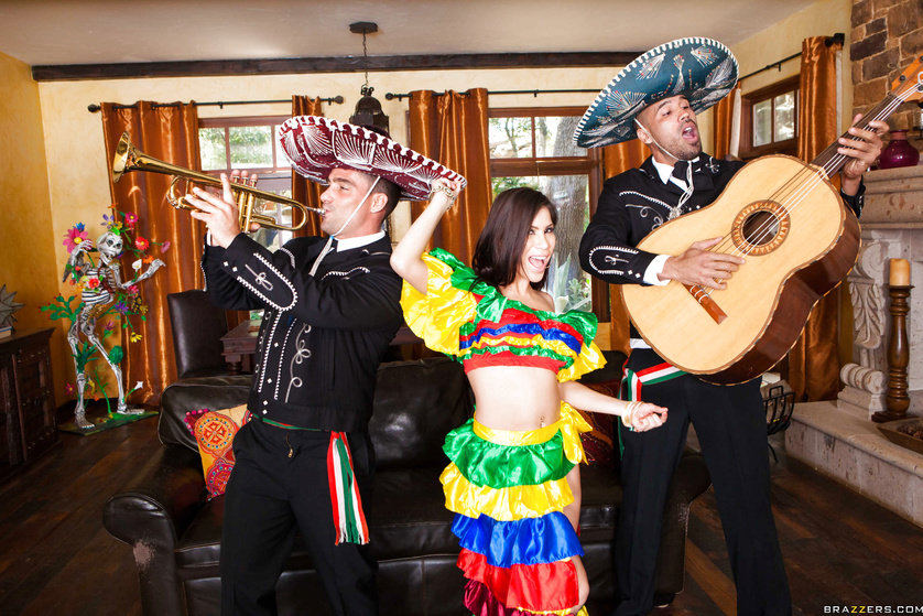 Proud Mexican teen hottie gets banged by the mariachi band