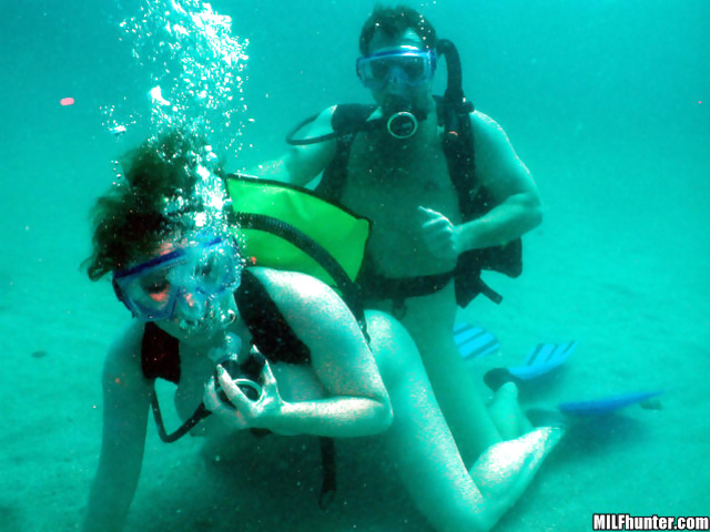 Having awesome sex session under the water